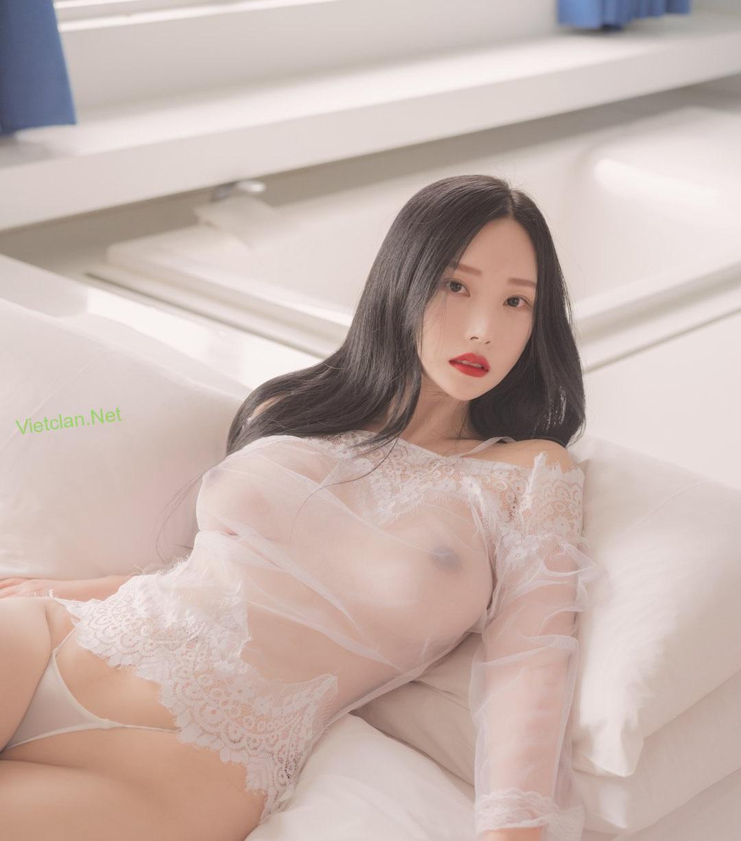 Hình Sex Korea khoe đường cong nóng bỏng lộ núm vú